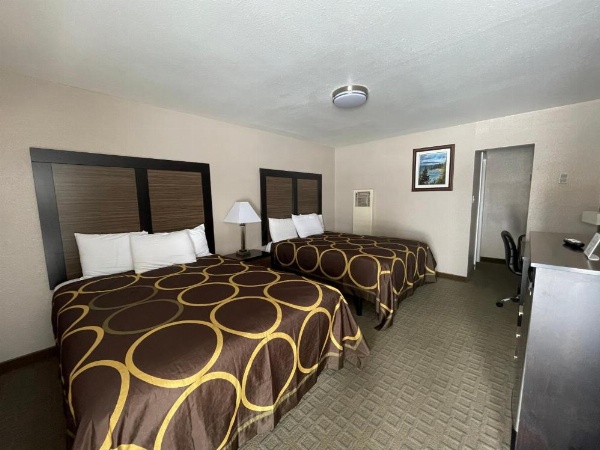 Beverly Lodge image 25